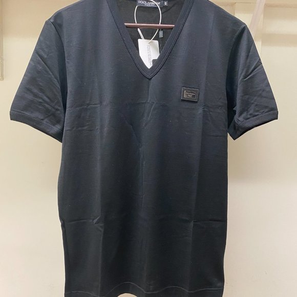 Dolce & Gabbana V-neck T-shirt Black with plaque mens IT 48 or Medium - Picture 1 of 7